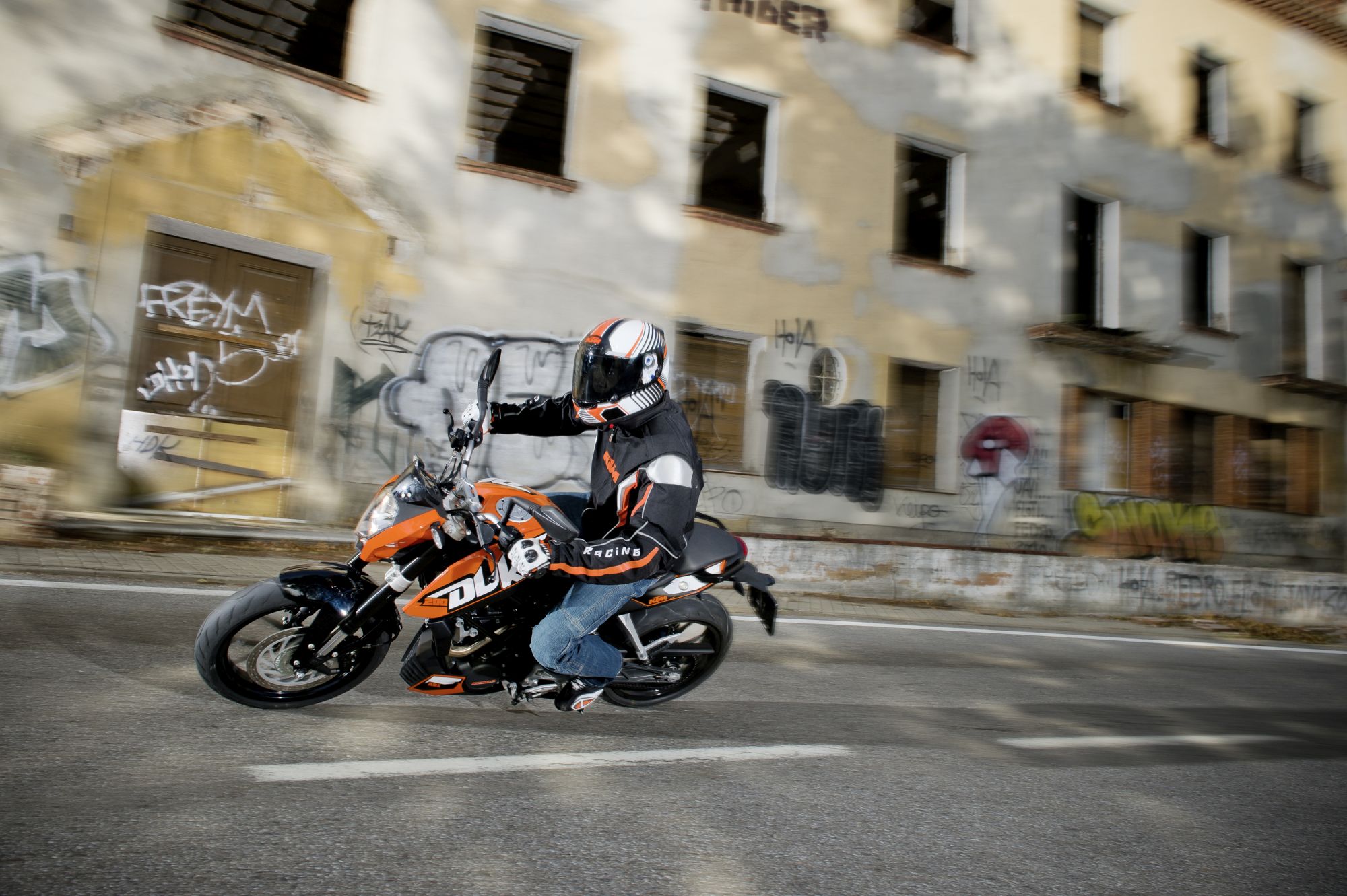 KTM 200 Duke ABS - 0km - Laranja - KTM Motos - Novas - Motos