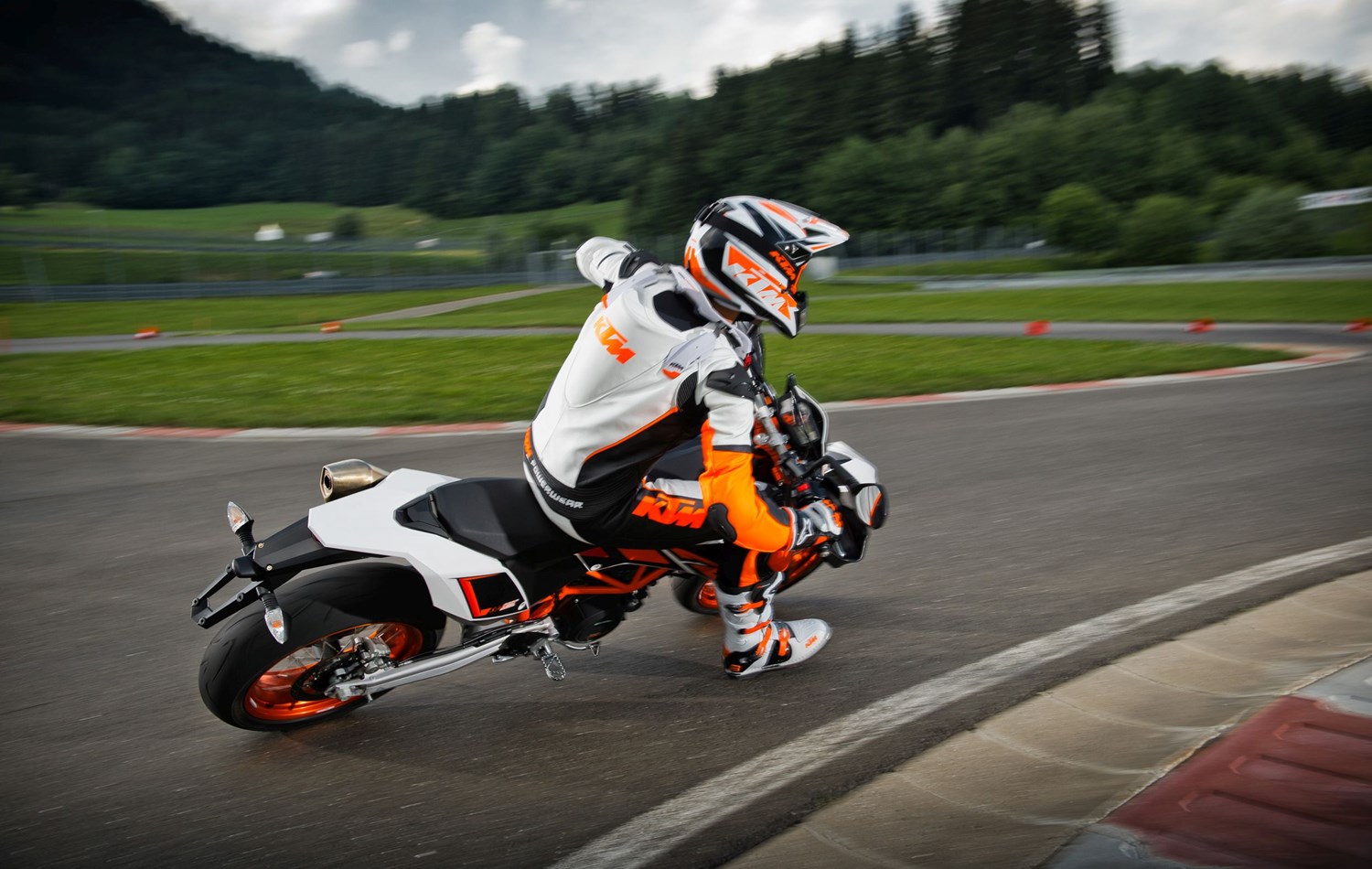 KTM 690 SMC R - Alle technischen Daten zum Modell 690 SMC ...