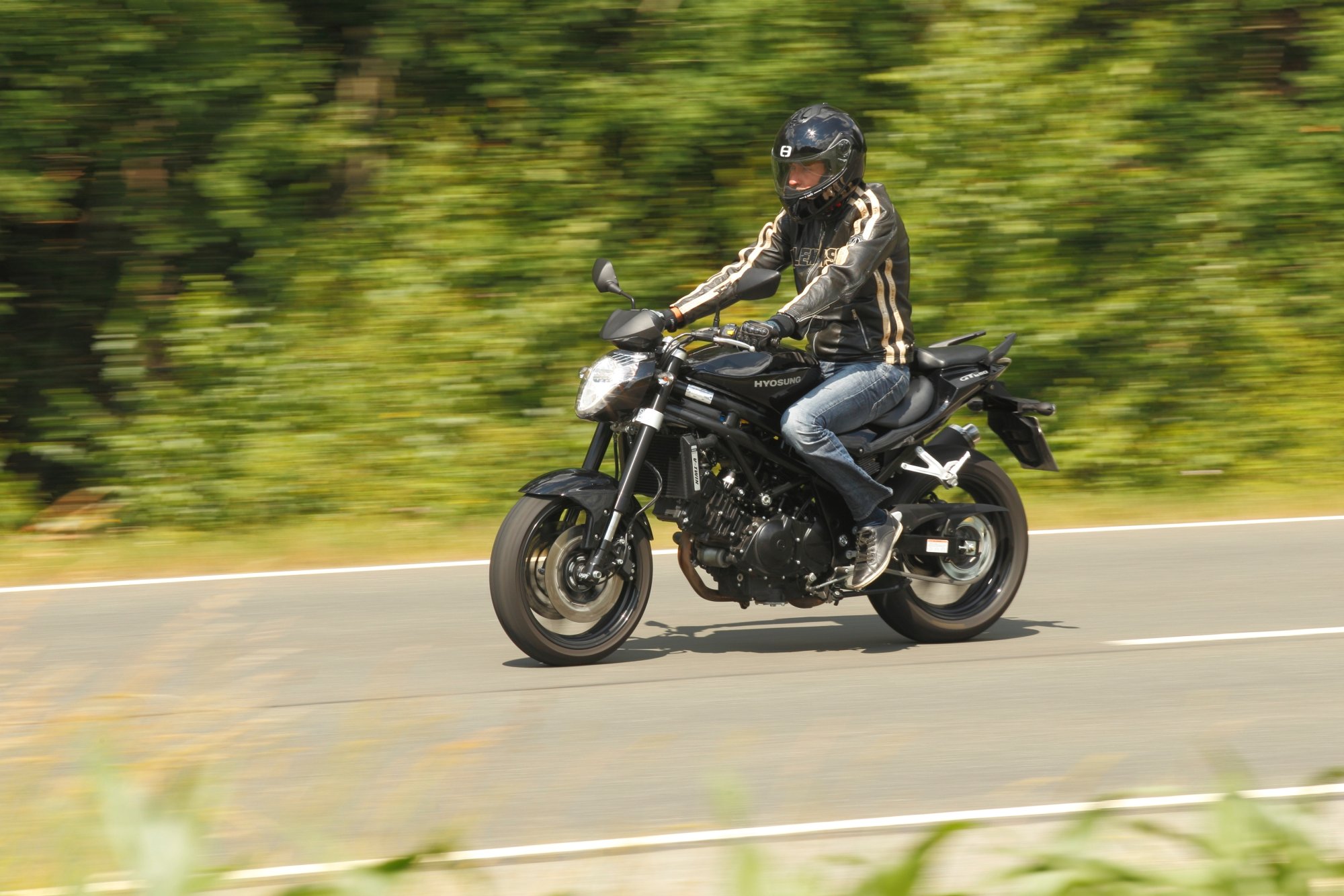 2016 Hyosung GT650 Review