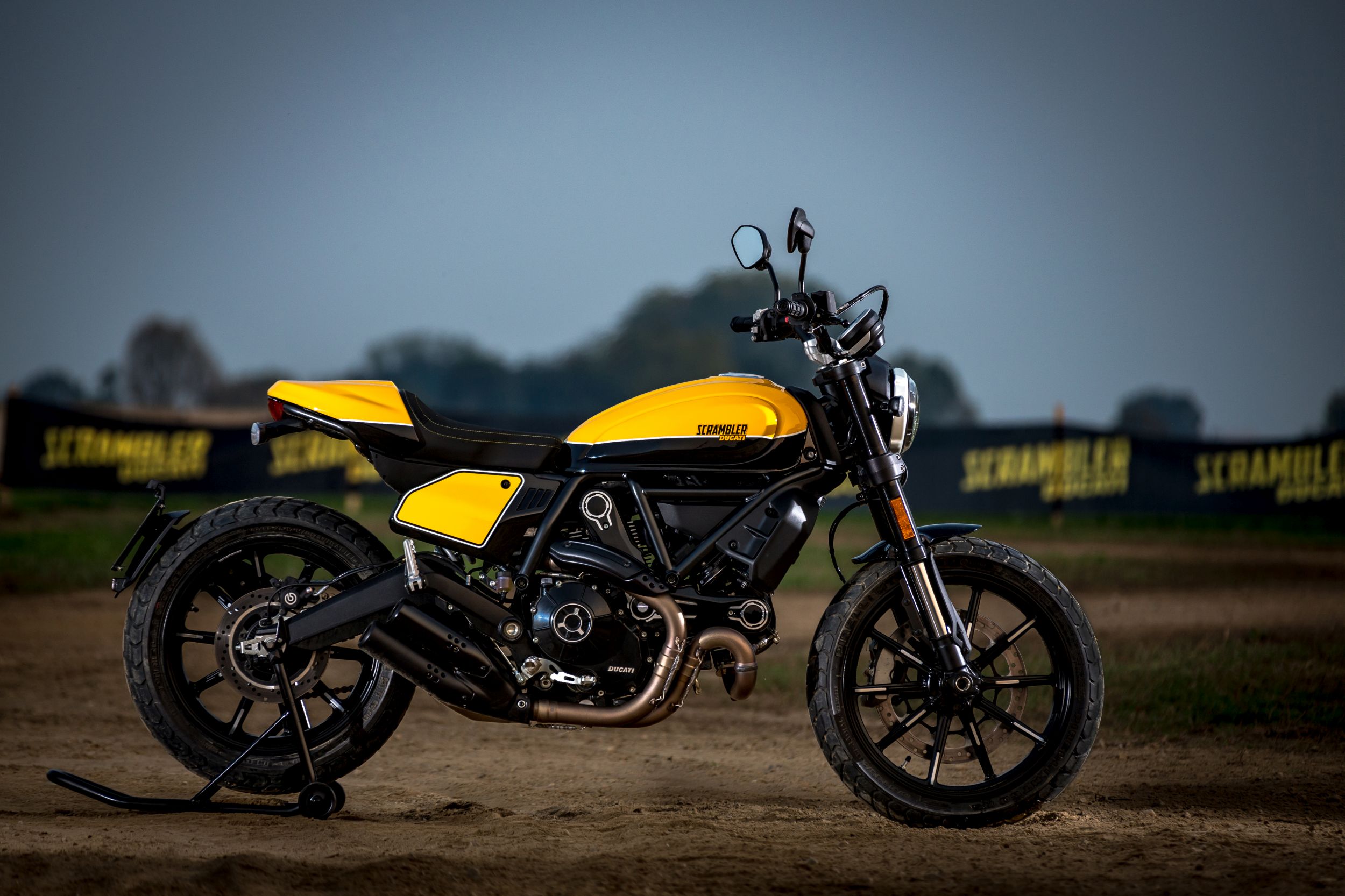 Ducati Scrambler Full Throttle - Todos los datos técnicos del modelo