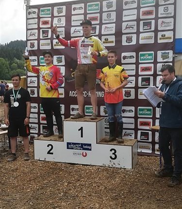 Jede Menge MUD-RACING Action beim ACC Auftaktrennen und dem MX Kärnten Cup in Launsdorf! Die KTM Walzer Teamfahrer zeigten tolle Leistungen! Marvin Rankl holte sich bei seinem Heimrennen gleich zwei Podiumsplatzierungen...