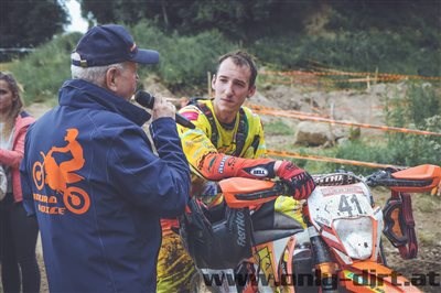 Doppelsieg für die KTM Walzer Teamfahrer bei der Enduro ÖM in der Perchau und dem ÖEC Cup in Lunz am See! SOUVERÄN!
So lassen sich die Leistungen von Bernhard Schöpf beim dritten Lauf der Österreichischen Enduro Staatsmeisterschaft an ...