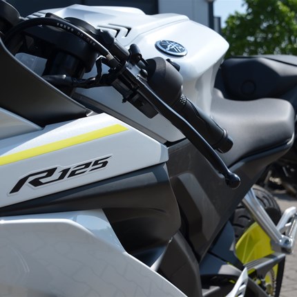 > 4 Neuzugänge <
> > > Wir haben wieder was neues rein bekommen.
-> YAMAHA YFZ-R 125 in COMPETITION WHITE
-... Weiter >>