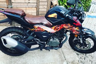 Heiße 125er Scrambler im Kundenauftrag zu verkaufen