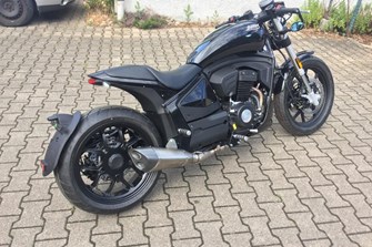 Unsere letzten schwarzen Leonart Pilder 125 für dieses Jahr