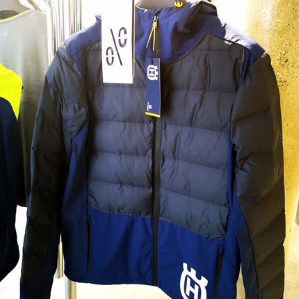 Husqvarna SALE !! Casual Damen- und Herrenkleidung im SALE !!
Husqvarna SALE !! Casual Damen- und Herrenkleidung im SALE !!