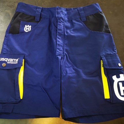 Husky Herren Replica Team Shorts neu eingetroffen !!
Husky Herren Replica Team Shorts neu eingetroffen !!
- Robuste Qualität
- Verstärktes Material an kritischen Stellen... Weiter >>