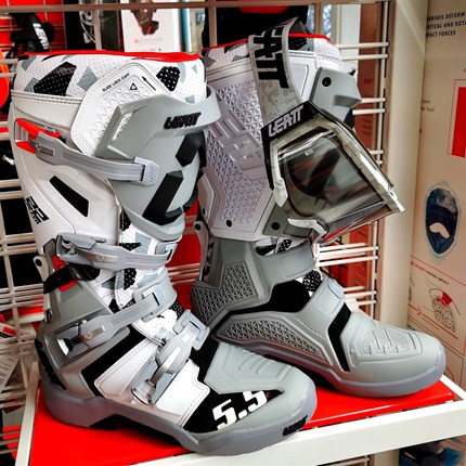 LEATT Motocrossstiefel | Motocrossbrillen | Motocross?helm
LEATT Motocrossstiefel | LEATT Motocrossbrillen | LEATT Motocrosshelm
uvm. bei uns erhältlich!
Click & Collect
Ruft uns a... Weiter >>