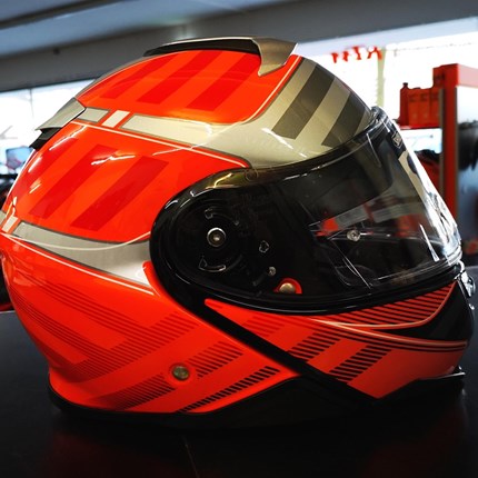Shoei Neotec II neu eingetroffen !!
Shoei Neotec II neu eingetroffen !!
Der Helm ist in verschiedenen Größen bei uns erhältlich !!
Click & collect !!