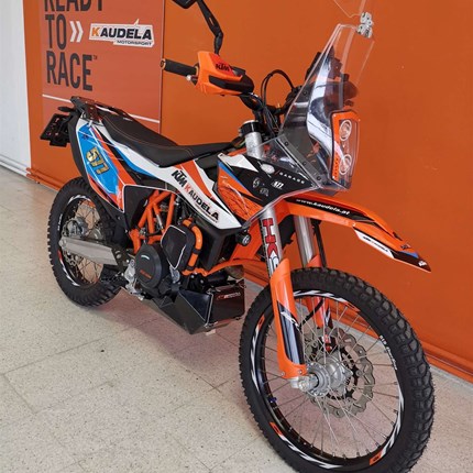 Umbau von 690 Enduro R auf 690 Rally R
Haben unsere Umbauten von 690 Enduro R auf 690 Rally R mit einigen spezial Teilen fertig.
Auf den Fotos siehst Du ein paar spe... Weiter >>
