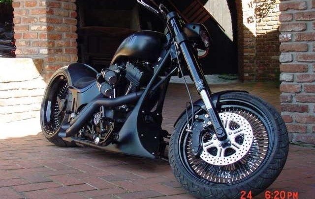 Umgebautes Motorrad Harley-Davidson Custom Bike von X-TREM ...