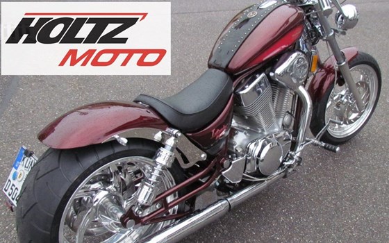 Umgebautes Motorrad Suzuki VS 1400 GLP Intruder von Holtz