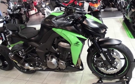 Umgebautes Motorrad Kawasaki Z1000 von Team Wahlers GmbH 