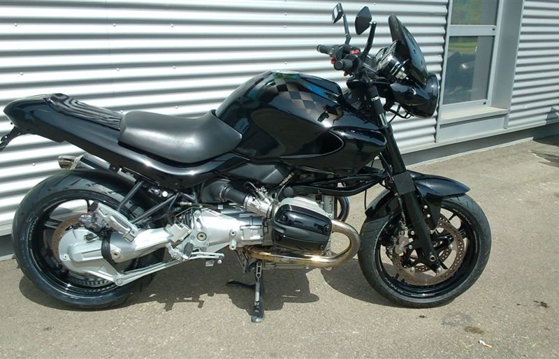 Umgebautes Motorrad BMW R 1150 R von Zweirad Kogler - 1000PS.at