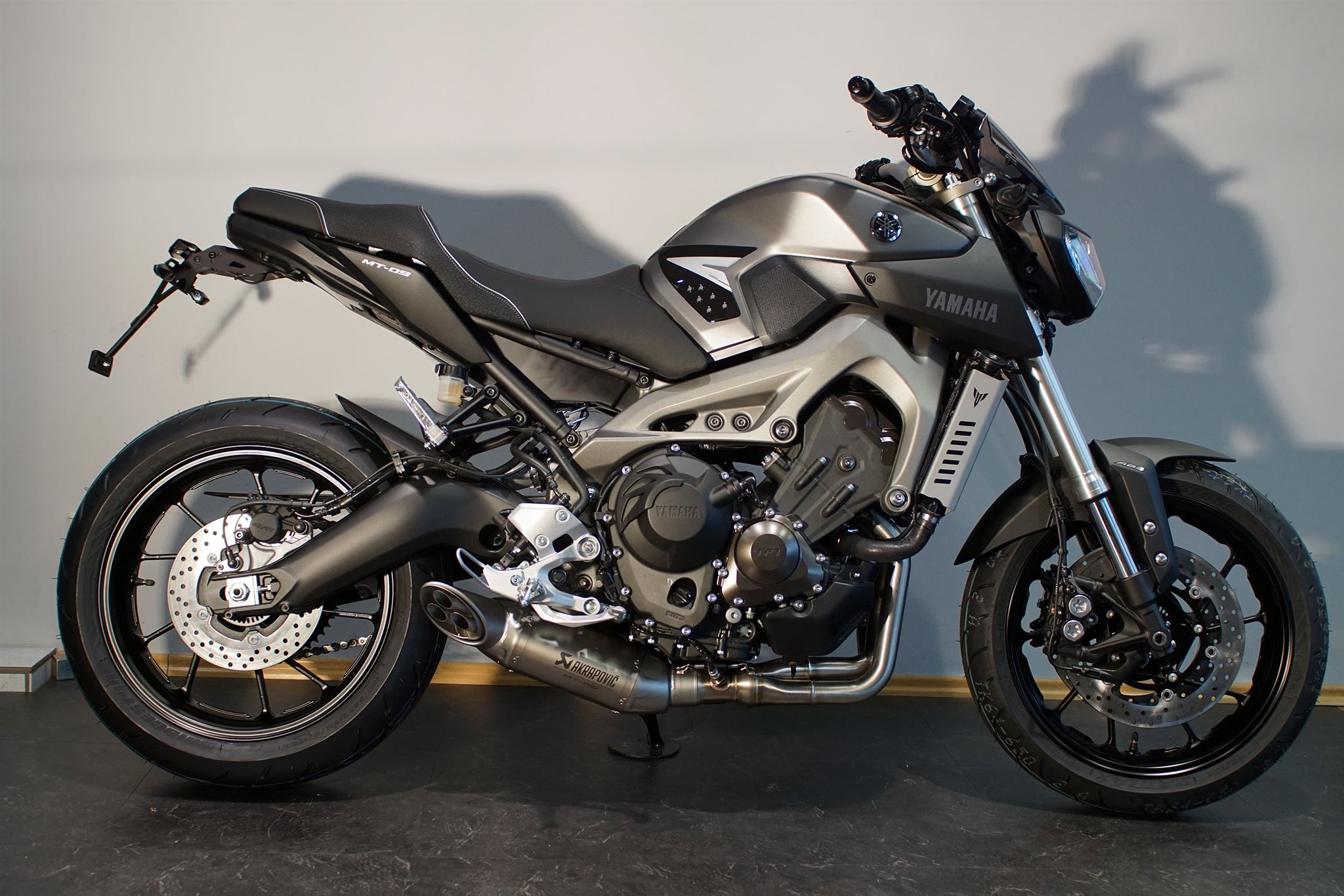 Umgebautes Motorrad Yamaha MT-09 von Promotec GmbH - 1000PS.at