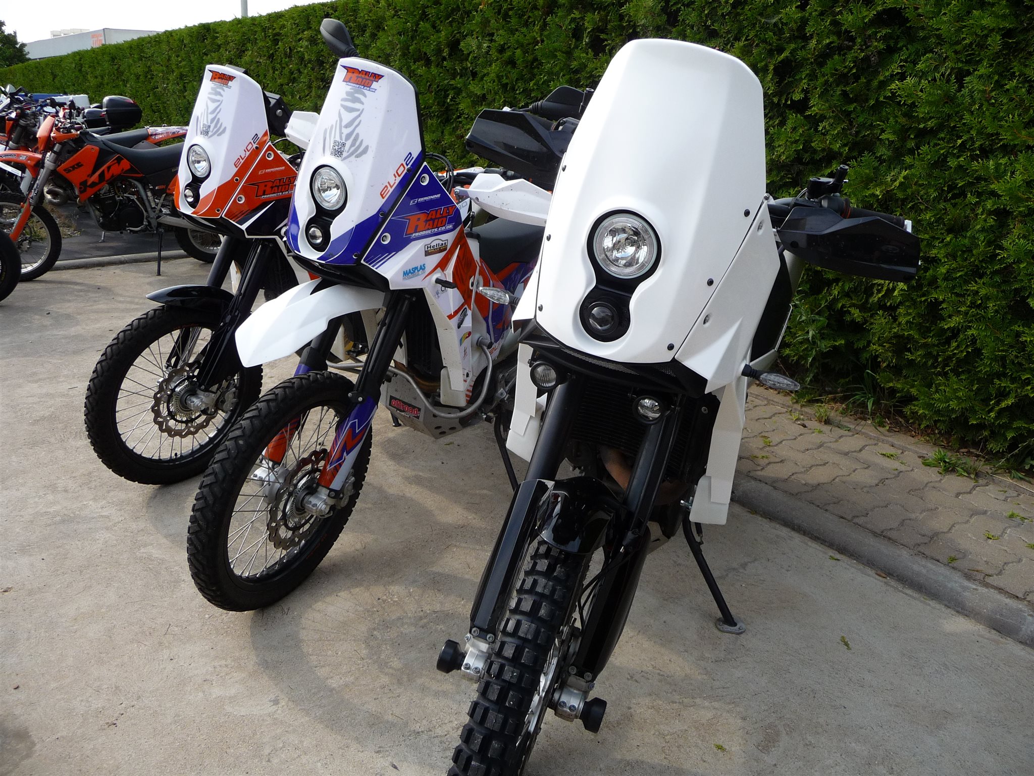 Umgebautes Motorrad KTM 690 LC4 Rally von Bräuer Motorradsport KG ...