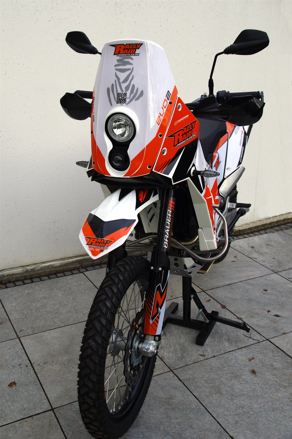 Umgebautes Motorrad KTM 690 LC4 Rally von Bräuer