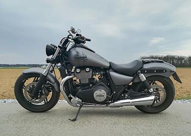 Triumph Thunderbird Storm Motorrad Umbauten 1000psat
