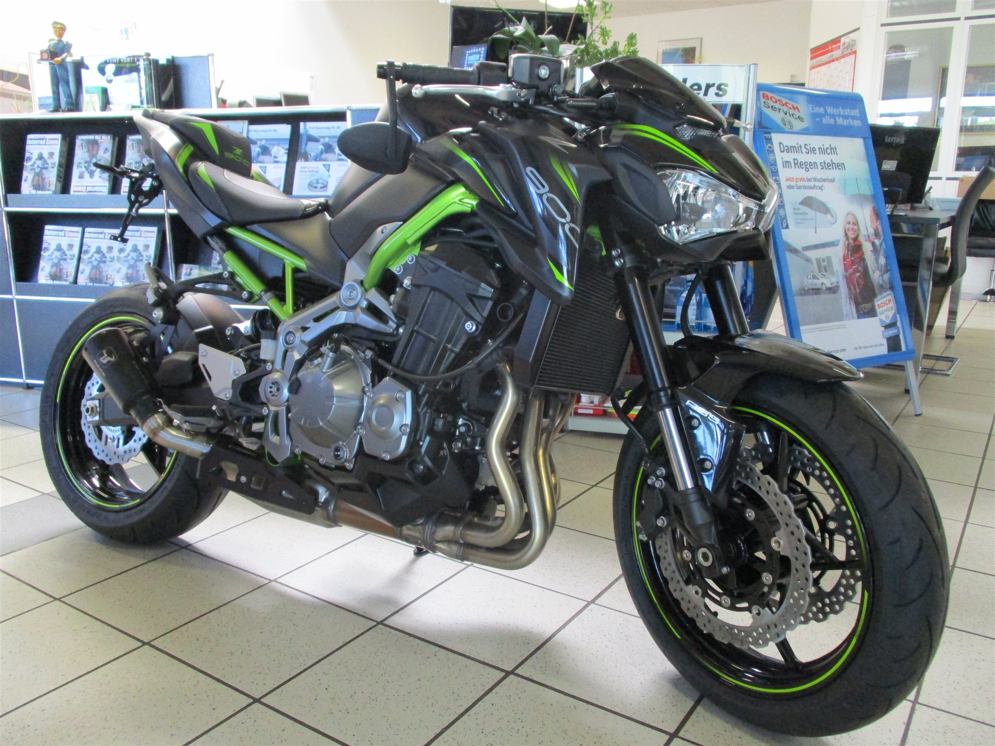 Umgebautes Motorrad Kawasaki Z900 von Team Wahlers GmbH 