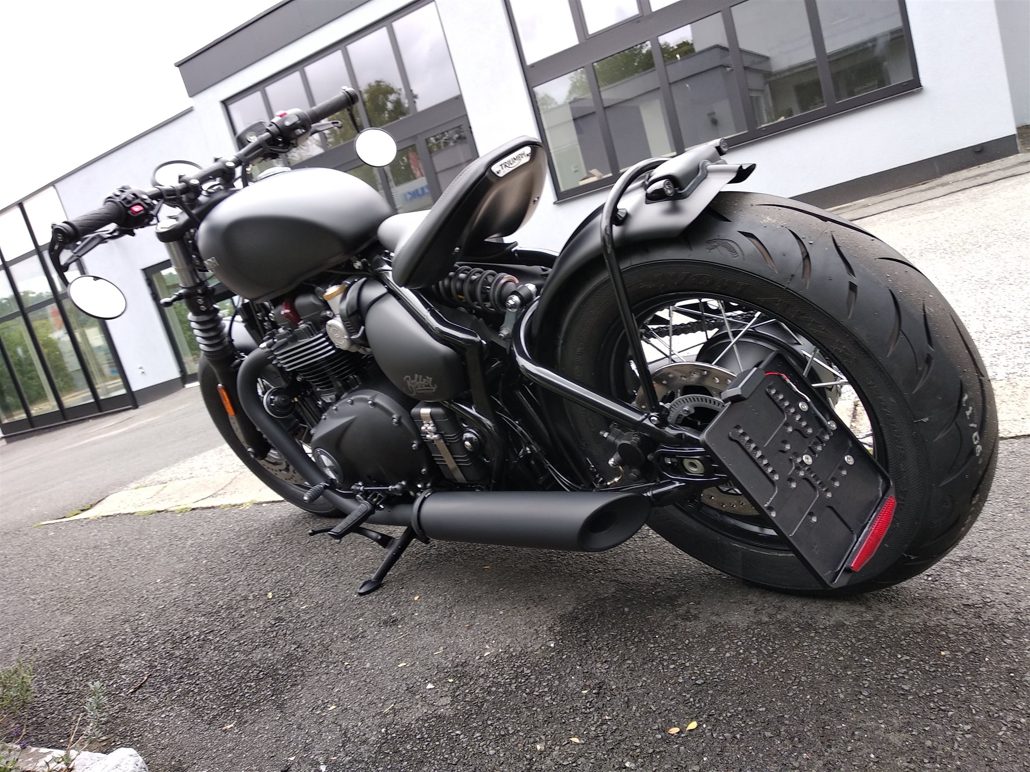 custom bonneville bobber