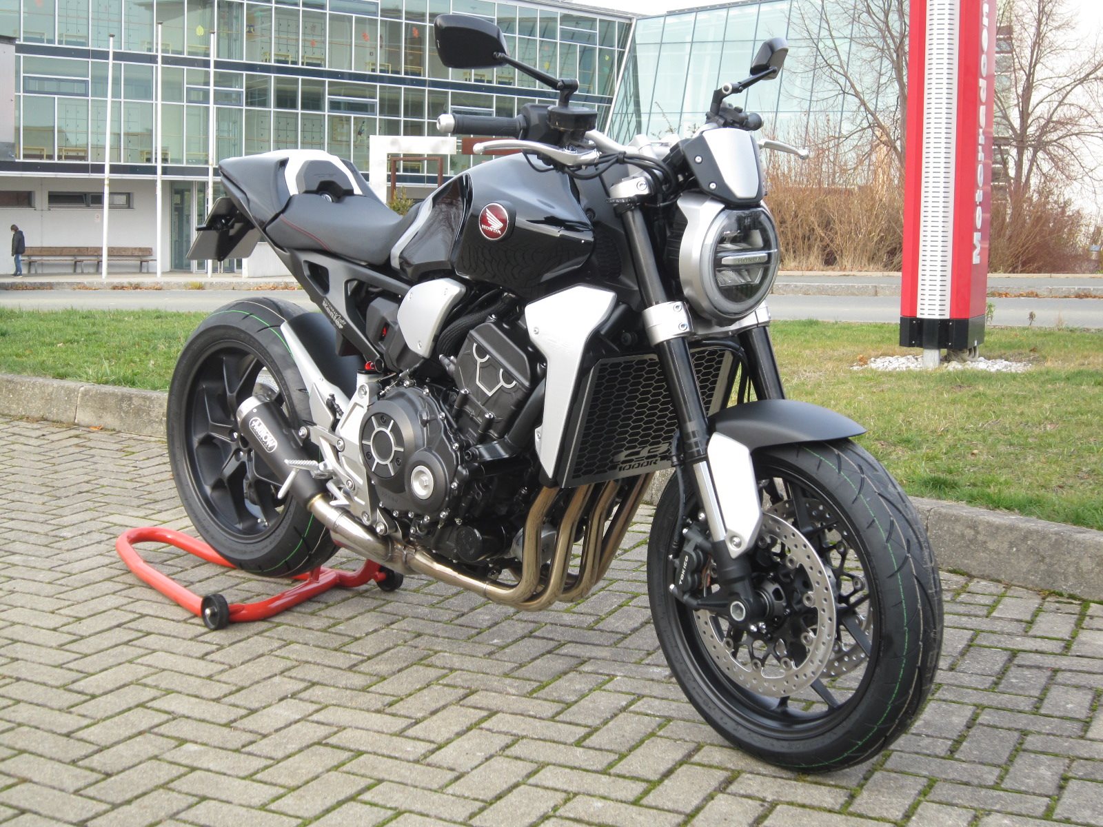 Umgebautes Motorrad Honda CB 1000 R von Auto-und 