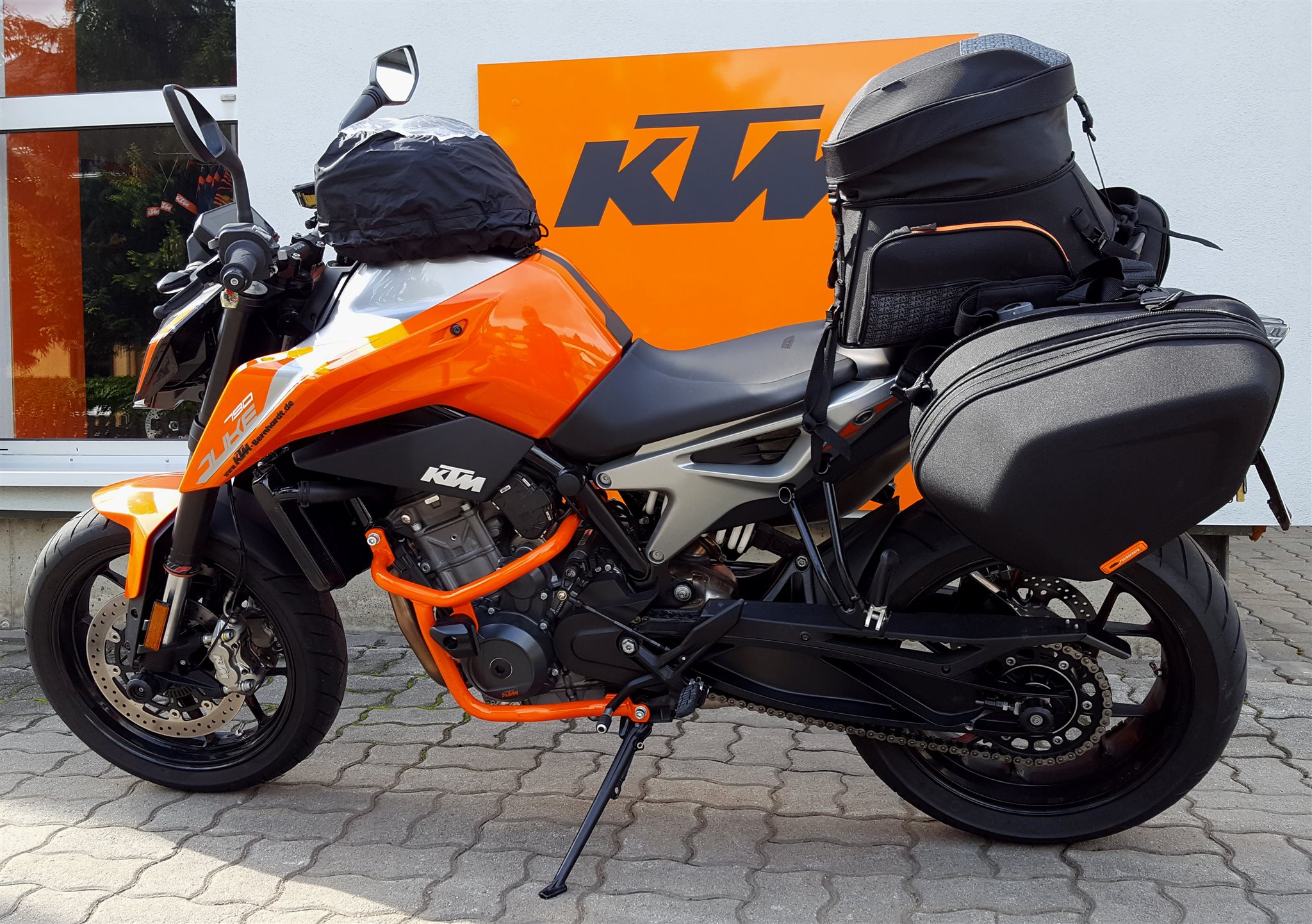Details zum Custom-Bike KTM 790 Duke des Händlers KTM ...