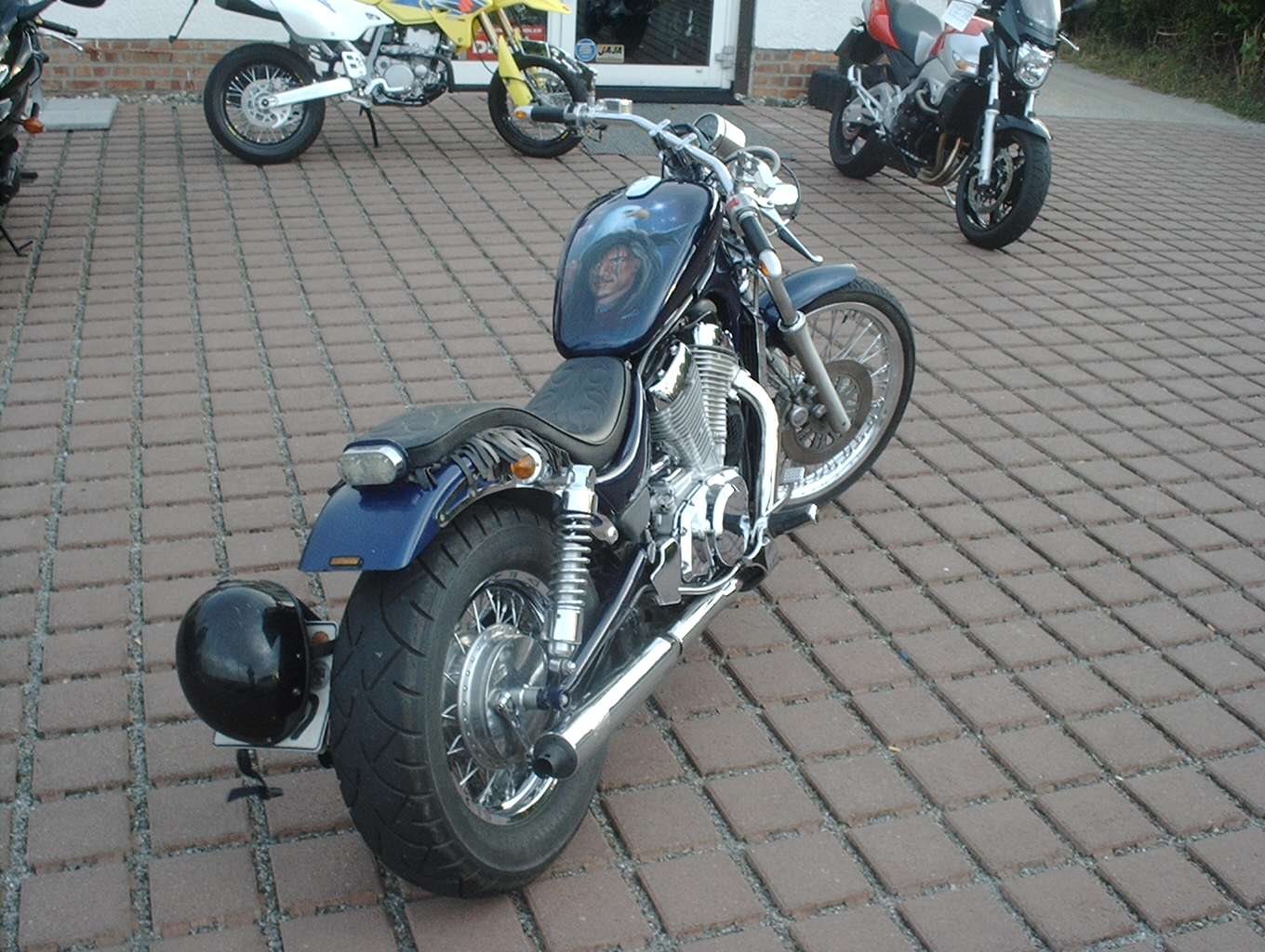 Details zum CustomBike Suzuki Intruder VS