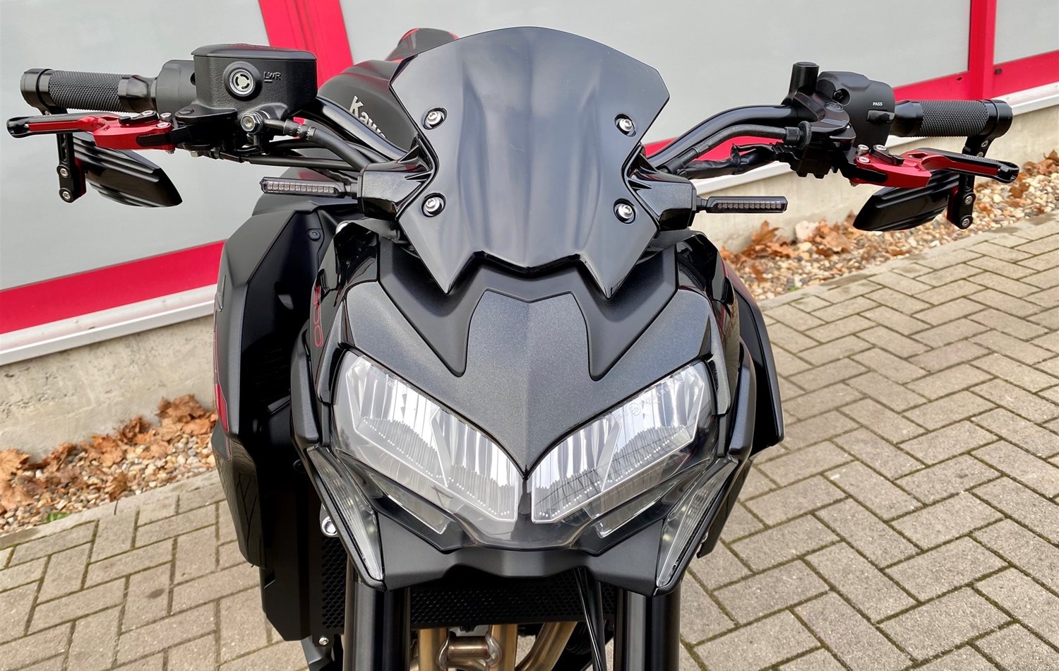 Details zum Custom-Bike Kawasaki Z900 des Händlers BikerWorld Rosenow